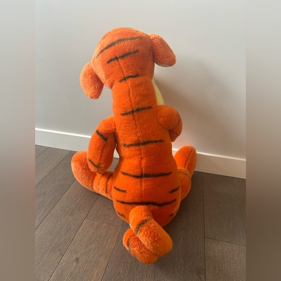 Vintage Disney 20” tigger plush - Picture 3 of 3